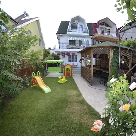 Pensiunea Calutul De Mare * 코스티네스티