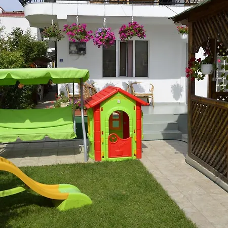 Bed & Breakfast Pensiunea Calutul De Mare *