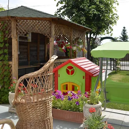 ベッド・アンド・ブレックファスト Pensiunea Calutul De Mare *