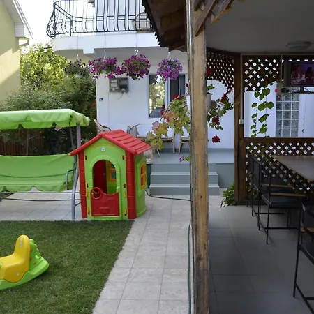 Bed and Breakfast Pensiunea Calutul De Mare Costinești